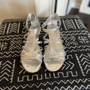 Nine West ~Sparkling silver sandals